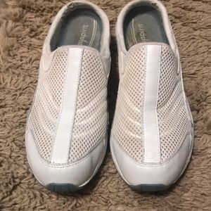 Easy spirit hotrace women’s sneakers with box